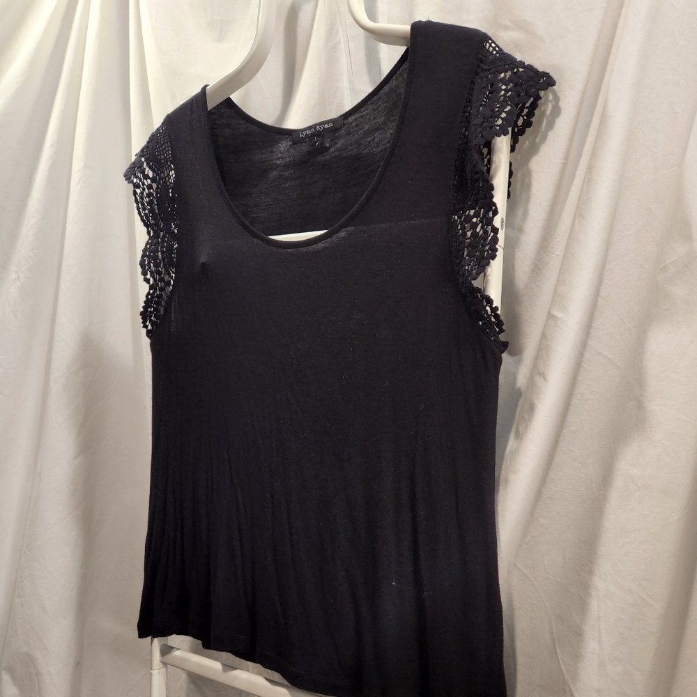 Lynn Ryan tee